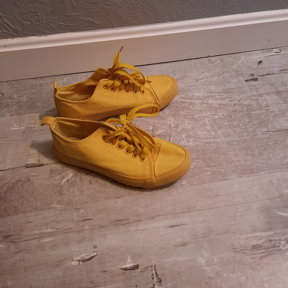 Womens shoes